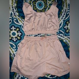 NWOT 2 piece lounge set